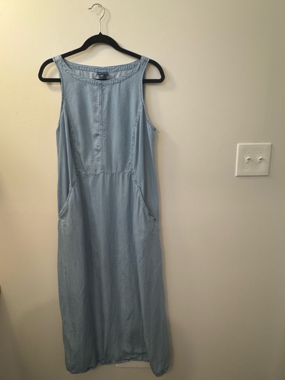 J. Jill Light Blue Sleeveless Midi Chambray Dress